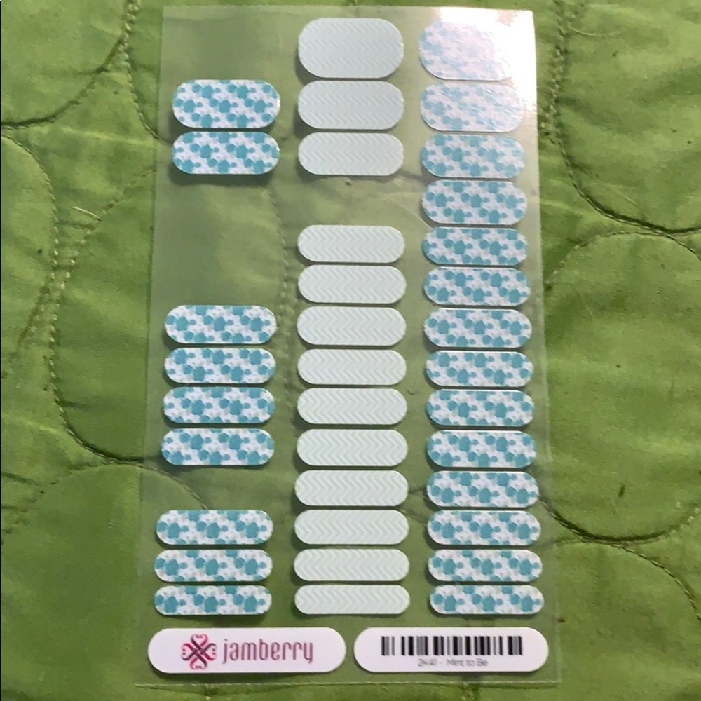 Jamberry Nail wraps- Mint to Be Junior Size